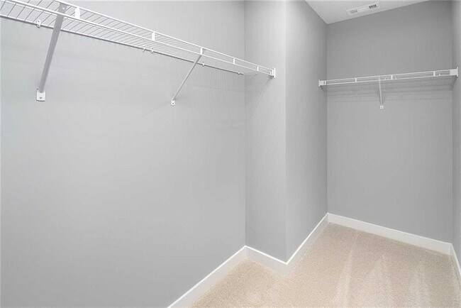 Photo - 150 Oakleigh Dr