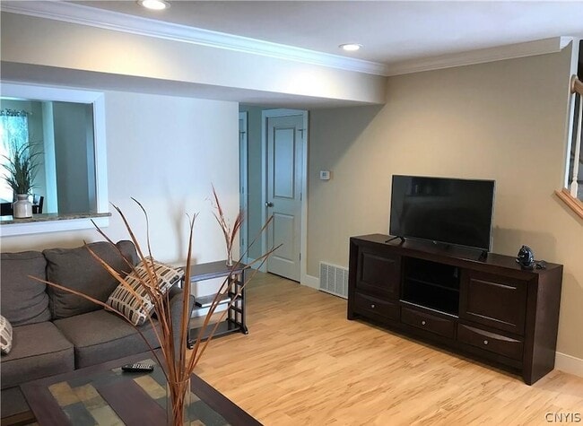 Photo - 122 Pheasants Run