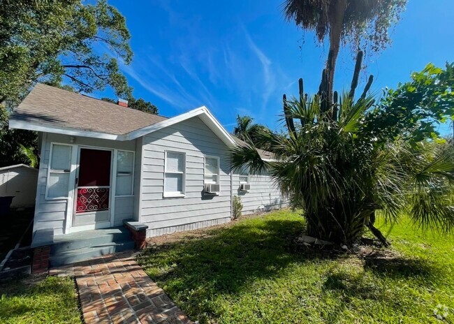 Building Photo - Charming 2-bed/1-bath house for Rent In Br...