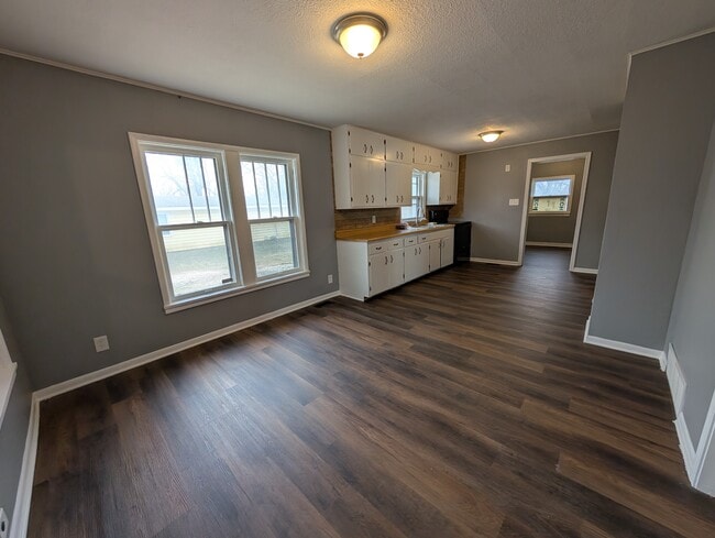 Photo - 415 SW Watson Ave