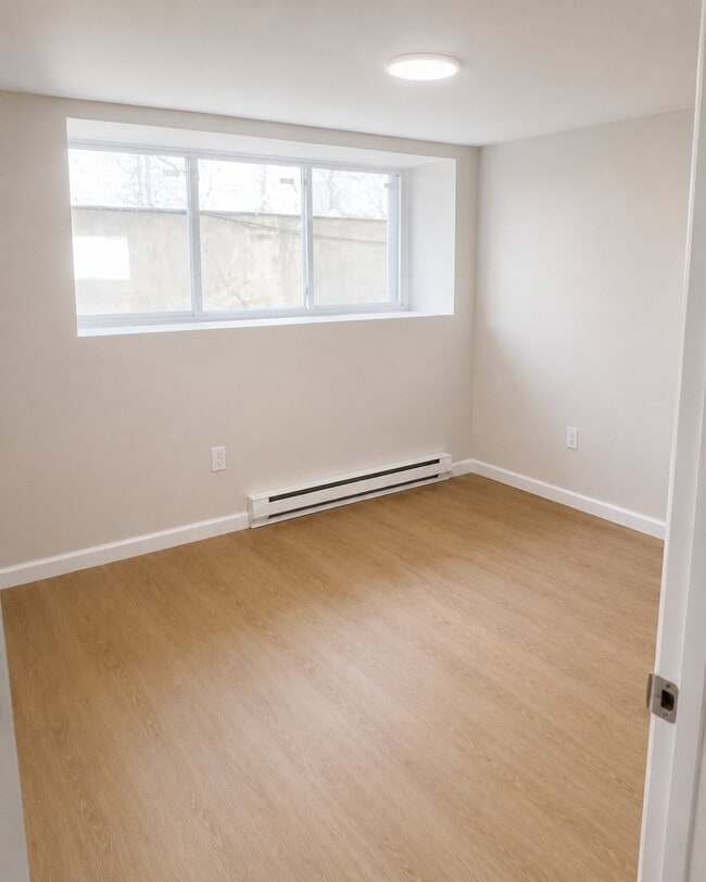 1510-1512-1512 Linden St Unit B