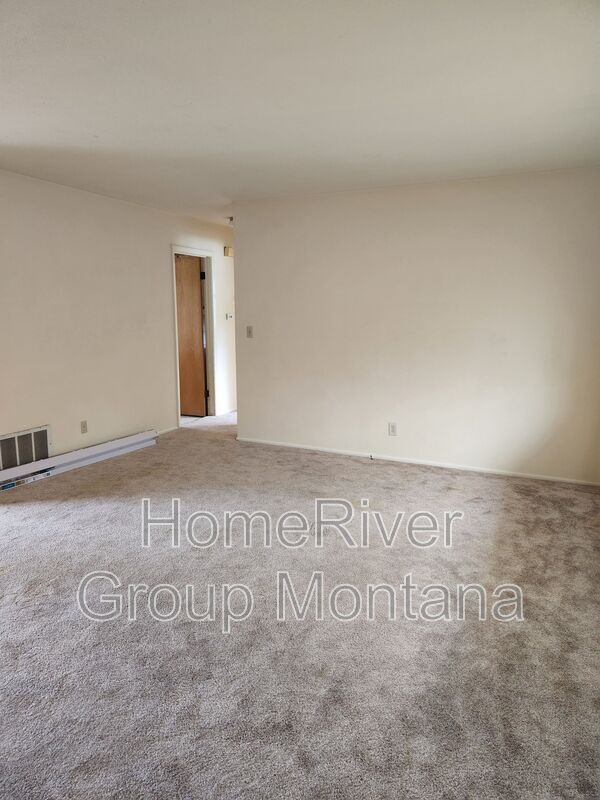 Photo - 2244 Hillside Dr