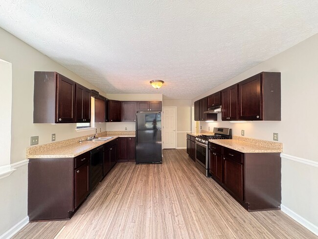 901 Locke Dr