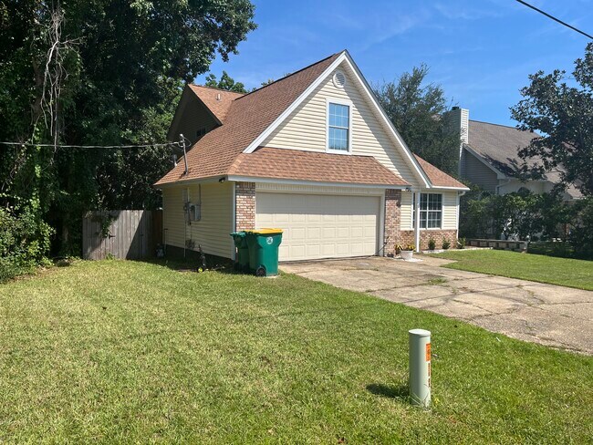 Building Photo - 377 Brookwood Blvd Rental