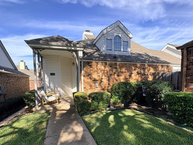 Photo - 18024 Whispering Gables Ln