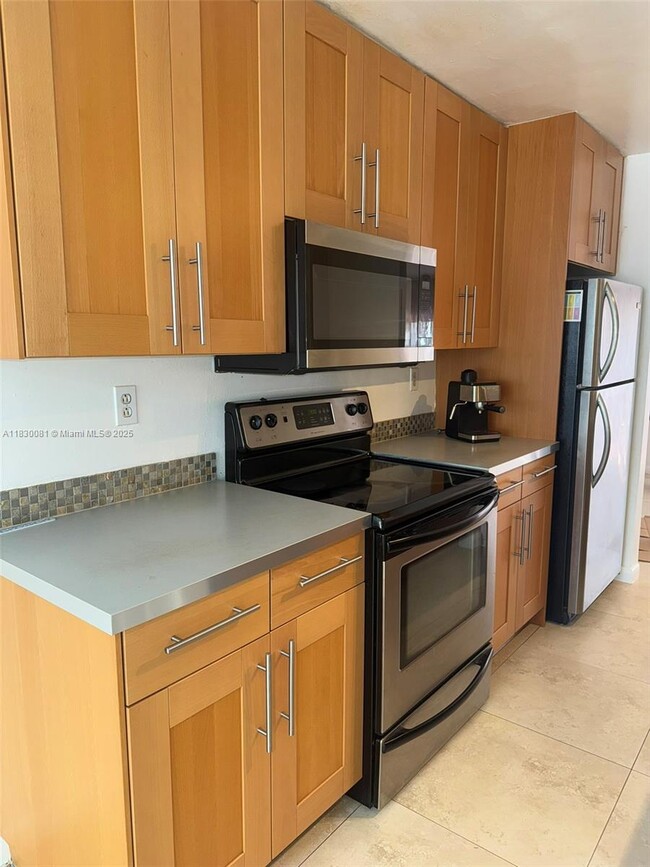 Building Photo - 8247 NW 8th Pl Rental