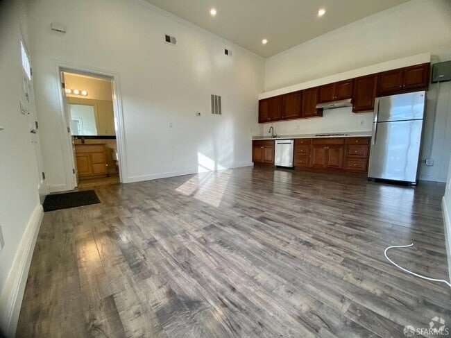 Building Photo - 4127 Kirkham St Rental