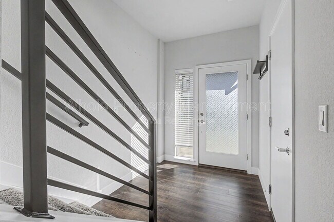 Photo - 5651 W 11th Pl