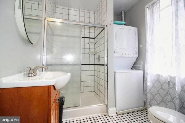 Photo - 22 N Market St Unit 3