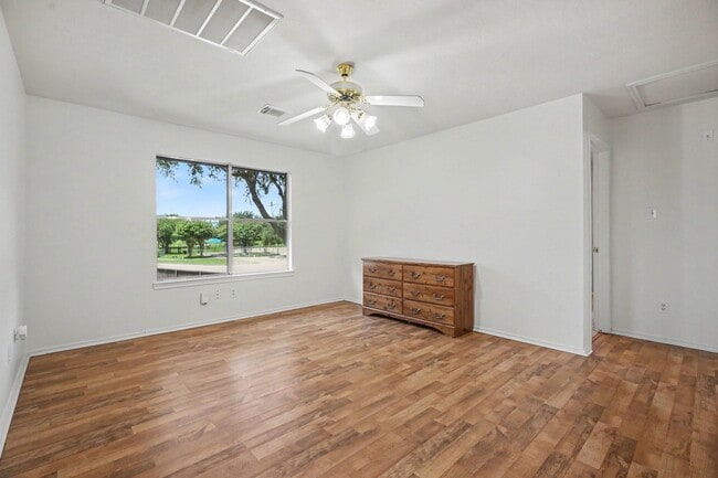 Photo - 1150 Andover Dr