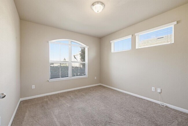 Photo - 609 Carly Ann Ln