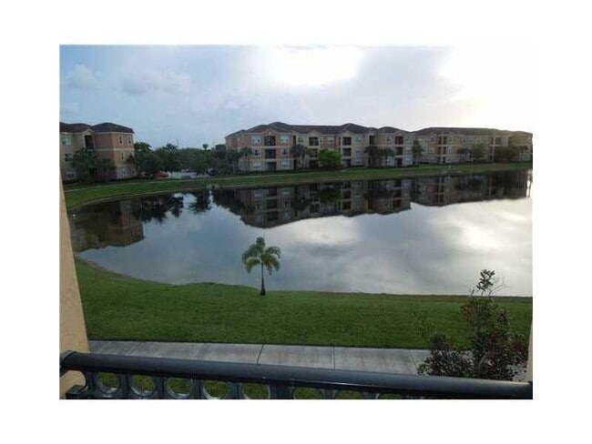 Photo - 4600 SW 160th Ave Unit 611