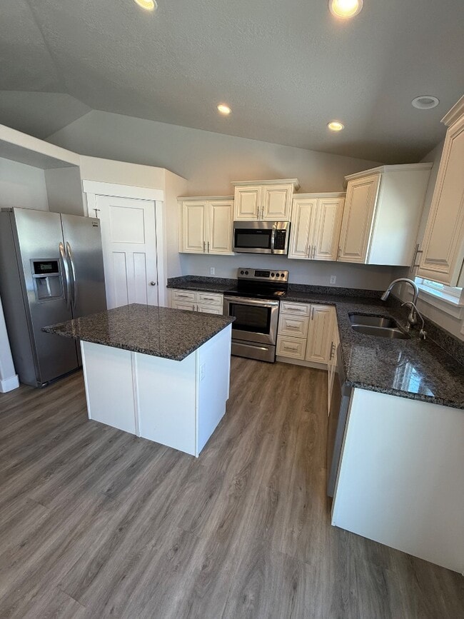Photo - 1375 E Rachel Way