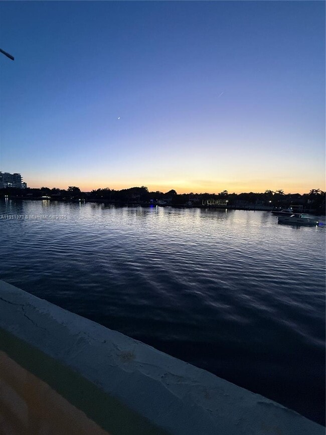 Photo - 6484 Indian Creek Dr Unit 226