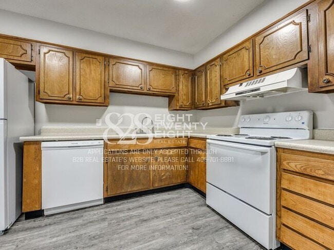 Photo - *AVAILABLE NOW!* 2 Bedroom/1.5 Bath Barkley Townhome - ALL BILLS PAID