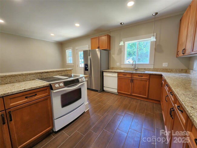 Photo - 340 W Center Ave Townhome