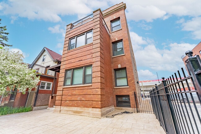 Photo - 4716 N Winthrop Ave Unidad 3 Rental