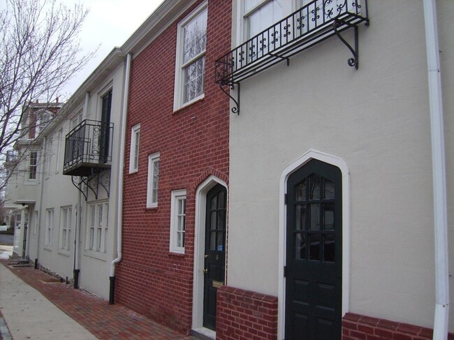 Building Photo - 16 W Abington Ave Rental