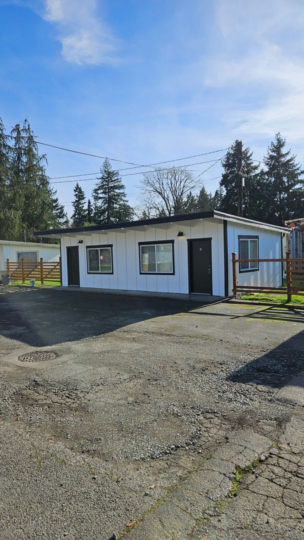 Photo - Tacoma/ Parkland Updated Studio