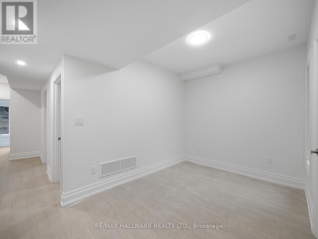 Photo - 547 Indian Rd