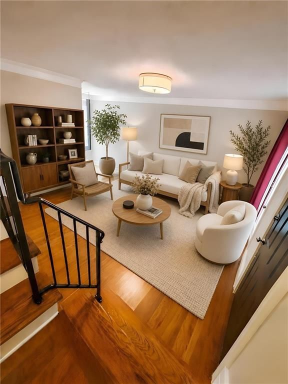 411 Tenth Street, 7