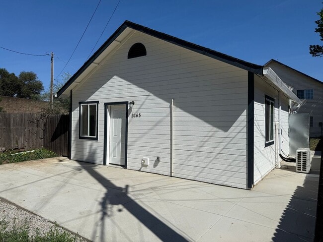 Photo - AVAILABLE NOW! Newly Remodeled 1 bedroom, 1 bath in downtown area, won't last long!