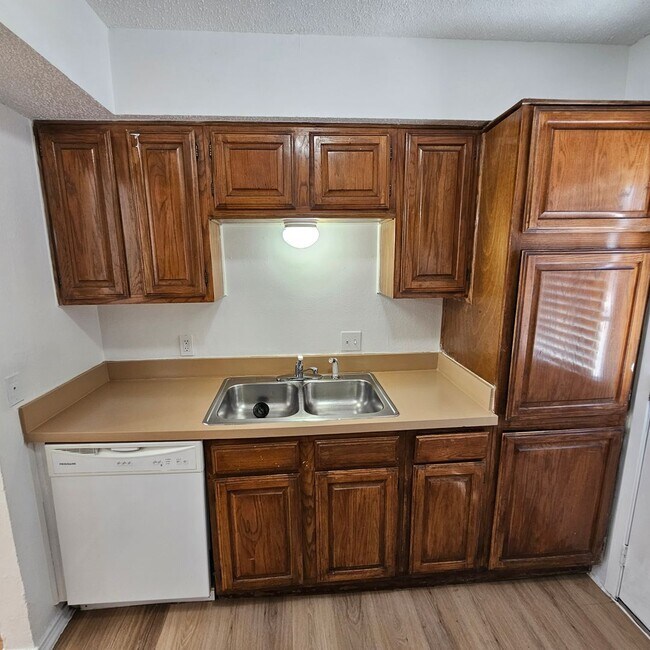 Photo - 1400 Darr St Unit acBUTT03