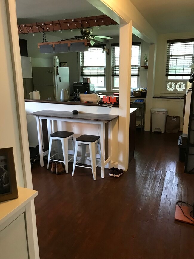 Building Photo - 677 Downingtown Pike Unit 2B Rental