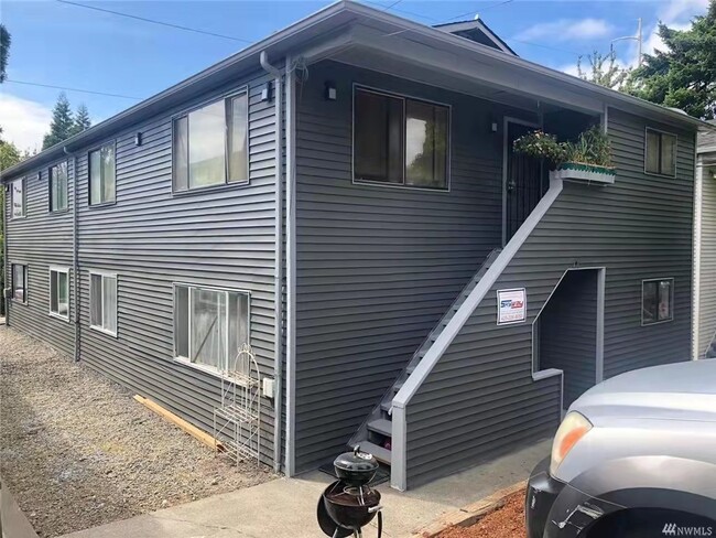 Photo - 8436 Delridge Way SW Unit 2