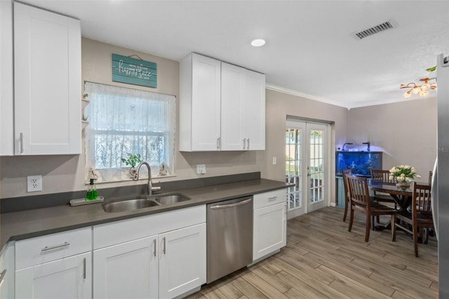 Photo - 113 Cranbrooke Dr