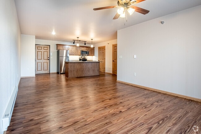 1BR, 1BA - 830SF