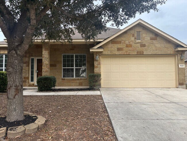 919 Avery Pkwy