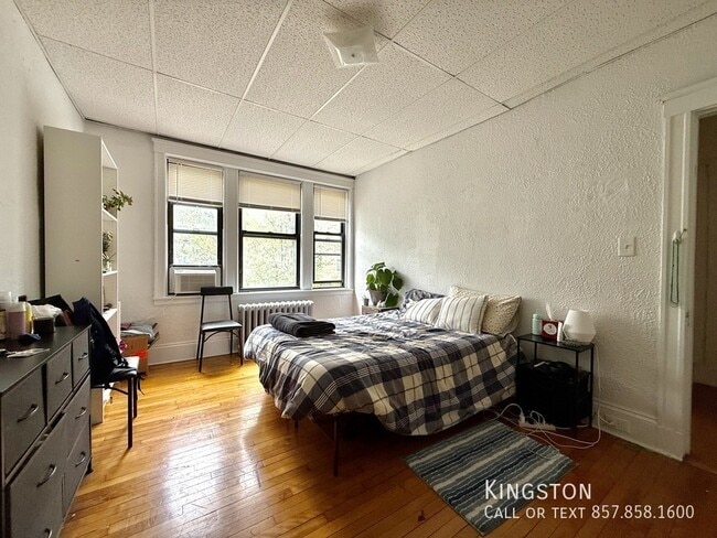 Photo - 124 Babcock St Unit PH28