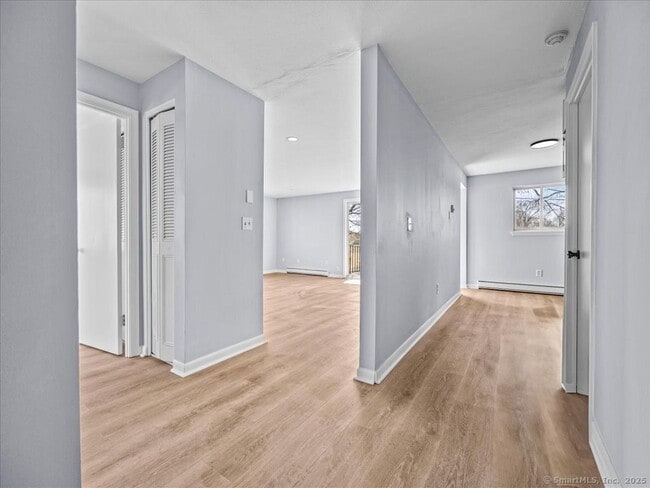 Photo - 98 Carlton St Unit 101