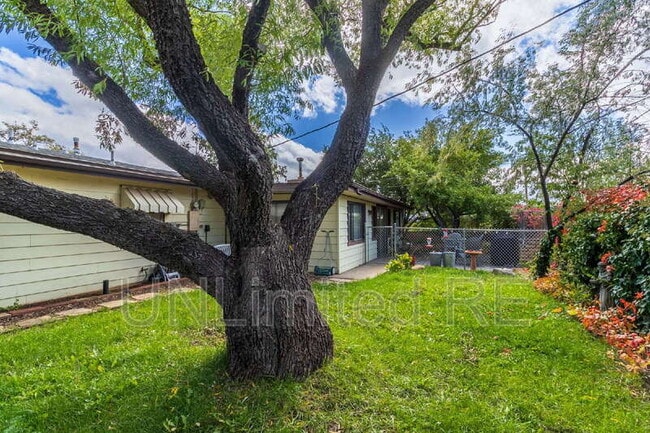 Photo - 3417 N Dyer St