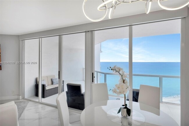 Building Photo - 16425 Collins Ave Unit 1612