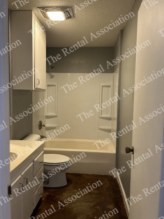 Photo - 207 S Maple St