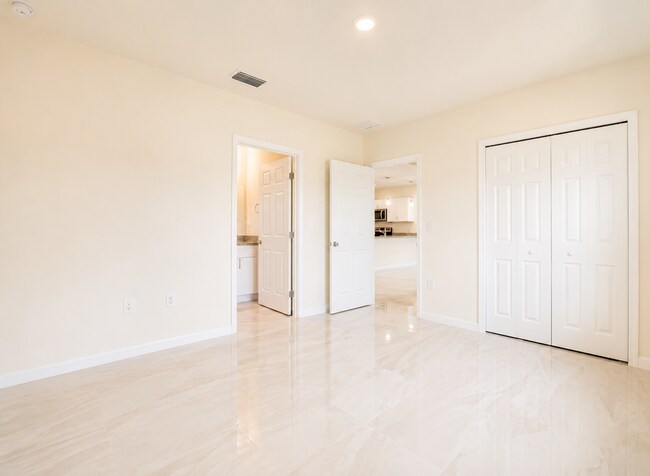 Photo - 5317 30th St SW Unit 5317 30TH ST SW
