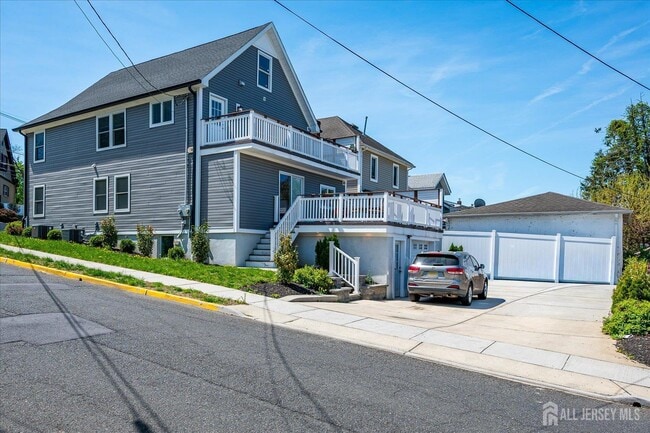 Photo - 4 Wilcox Ave Unit B