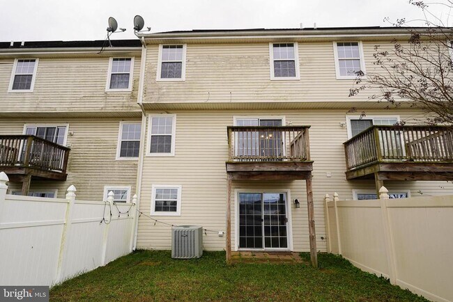 Photo - 641 Rosemary Dr