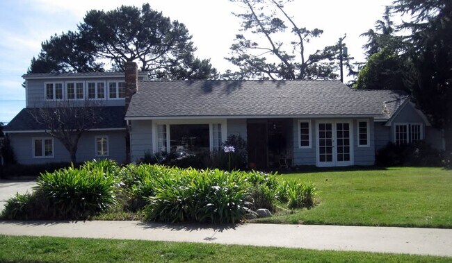 Photo - 138 Serafin St