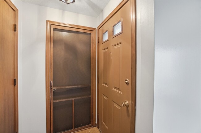 Photo - 9412 Vista Park Dr