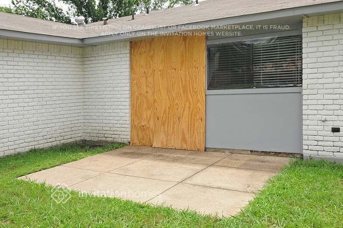 Photo - 1534 Coffeyville Trail