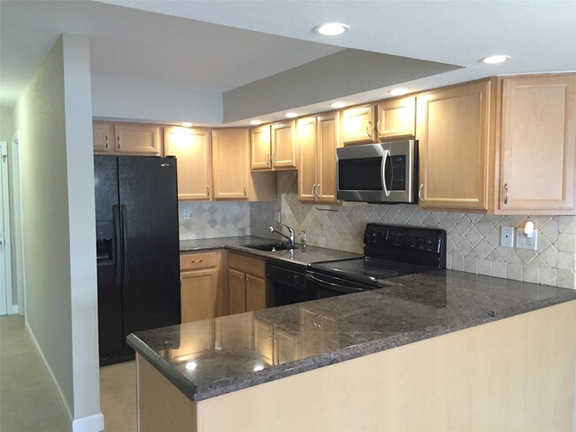 Photo - 1100 Crystal Lake Dr