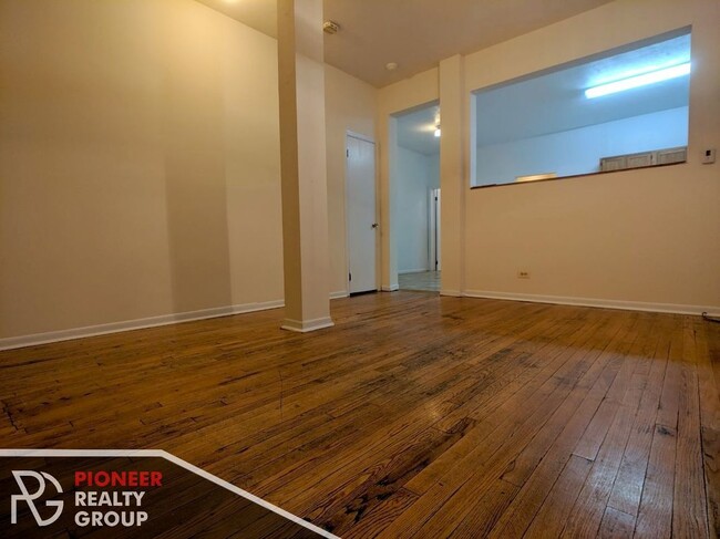 Photo - 2319 N Kedzie Blvd Unit 2R