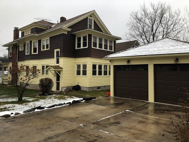 Photo - 402 Broad St Unidad 2