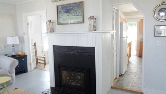 8 Avenue B