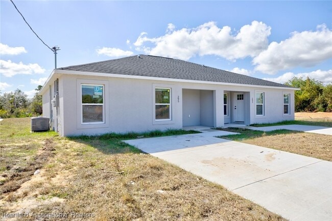 Photo - 293 Lincoln Rd NE