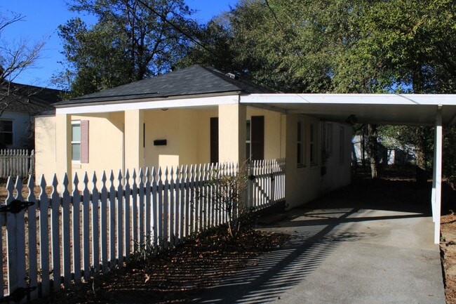 Building Photo - Midtown Rental 2 Bed 1 Bath