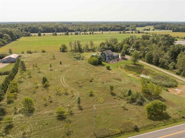 Photo - Penn Schools executive home on 5 acres in Granger IN!